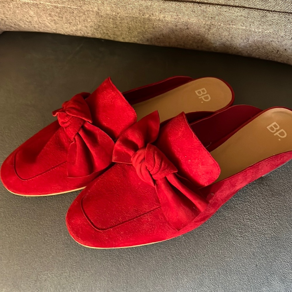 BP - Red suede mules